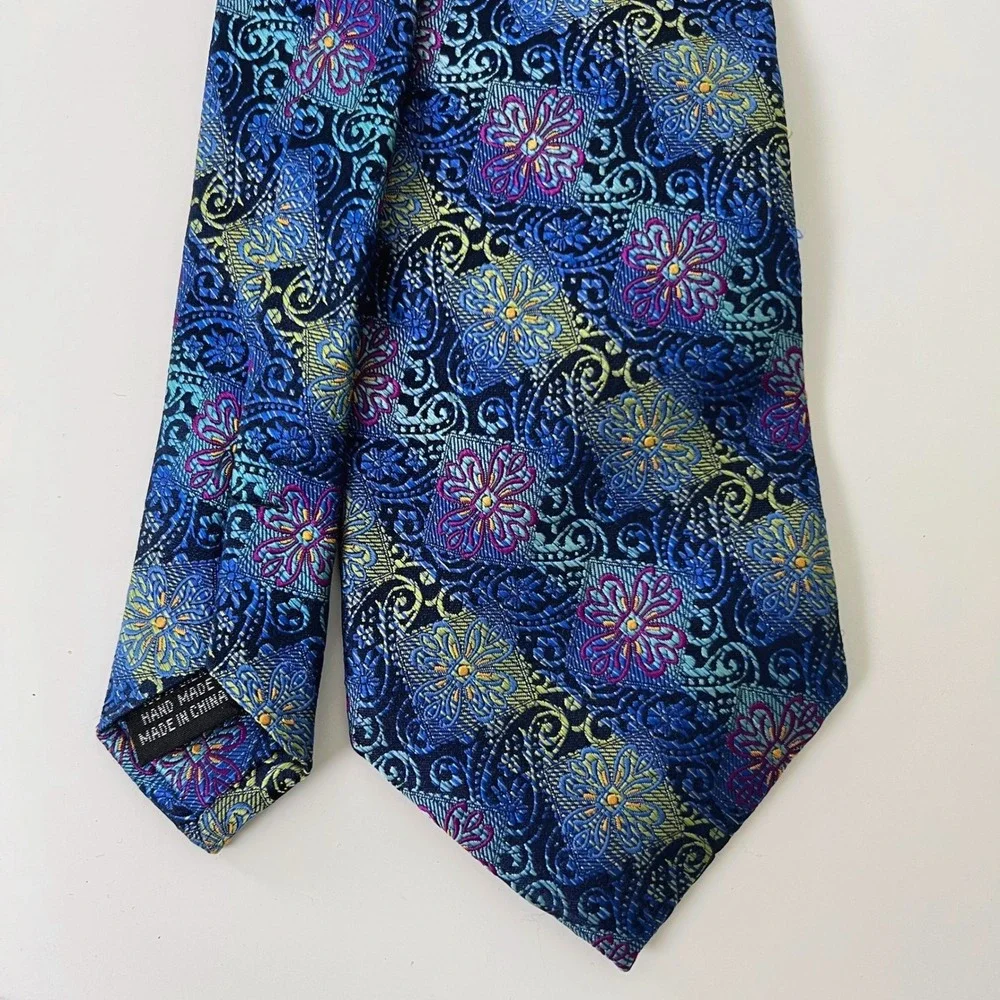 The Big Knot by Steven Land Mens Silk Tie Blue Purple Floral Paisley Wide 4 Inch